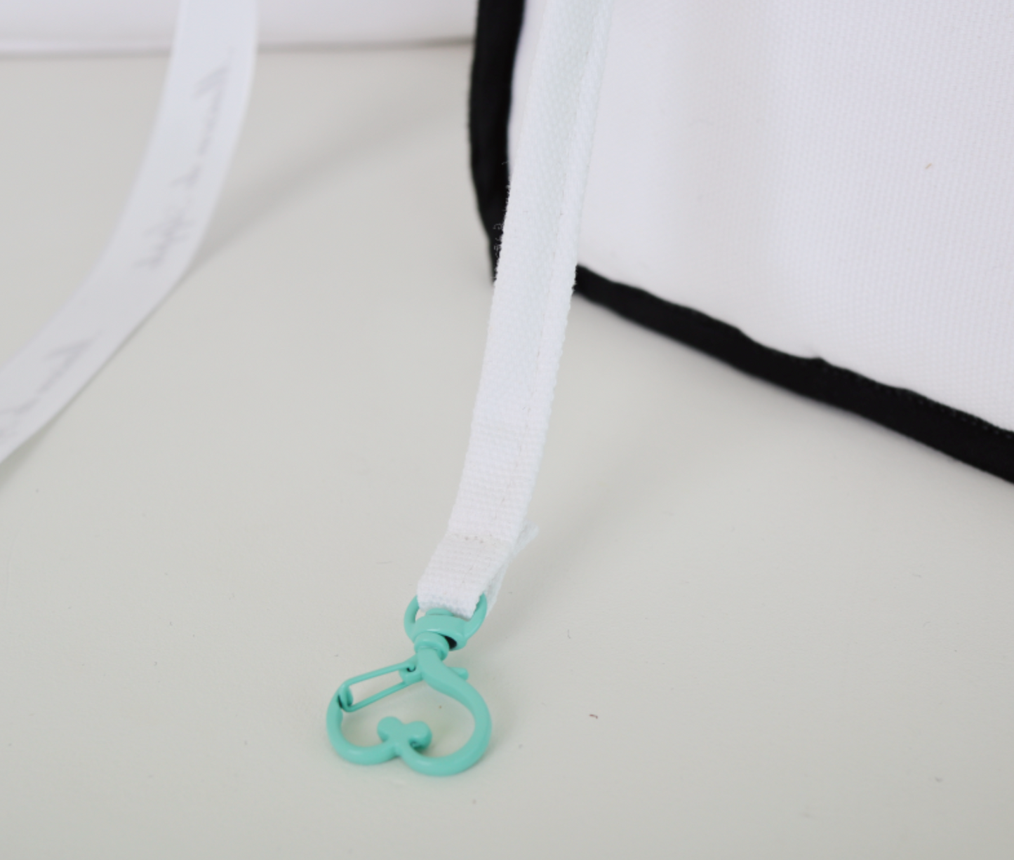 Maison de Apple Camellia Bag